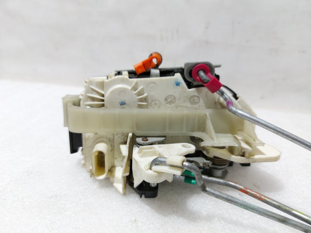 Patriot Замок двери передней левой Jeep Patriot 2010-2017 4589647AE Jeep Patriot 9 Patriot Замок двери передней левой Jeep Patriot 2010-2017 4589647AE Jeep Patriot 9