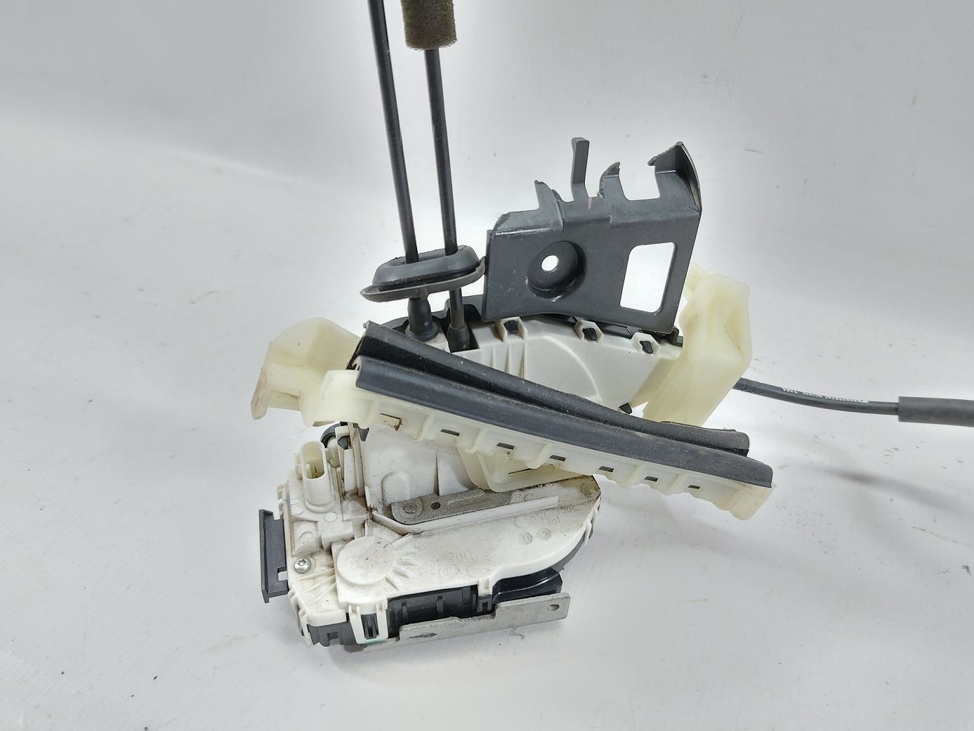 Dart Замок двери задней правой Dodge Dart 2013-2016 68175236AA Dodge Dart 3