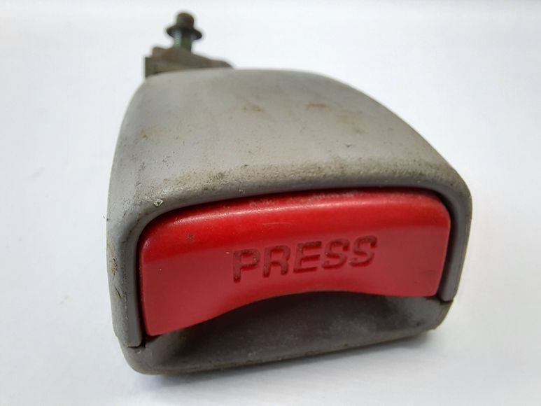 Insight Замок ремня безопастности заднего ряда сидений лев/прав Honda Insight 2010-2014 04823TM8A00ZB Honda Insight 17