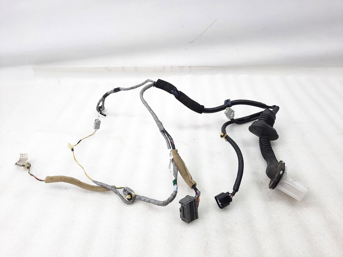 Accord. Проводка двери передней правой Honda Accord 2008-2012 32752TA0A211A Honda Accord