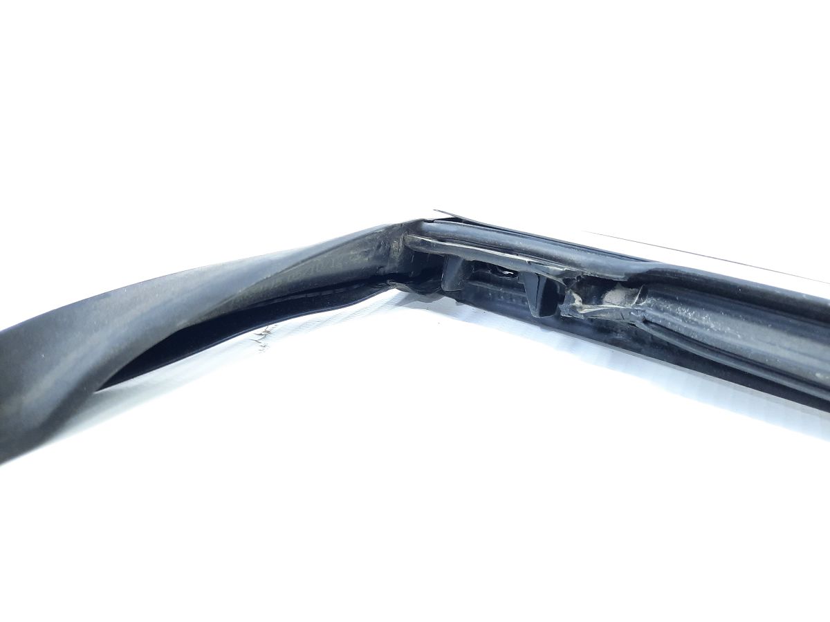 Passat s Молдинг скла зовнішні двері задньої лівої Volkswagen Passat S 2012-2020 561839643A Volkswagen Passat S 3