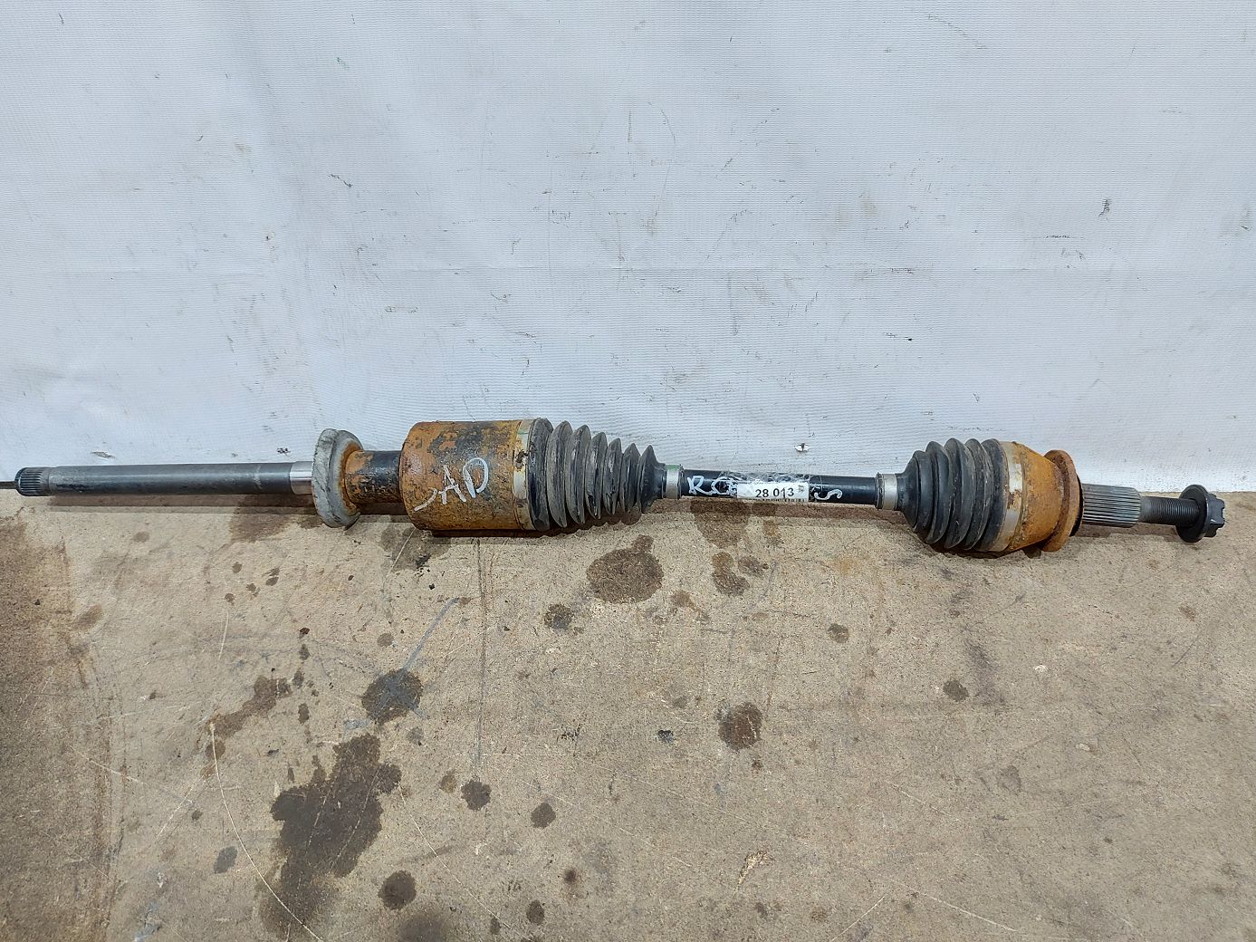 200s. Напіввісь задня права Chrysler 200 S 2015-2018 68248719AD Chrysler 200 S