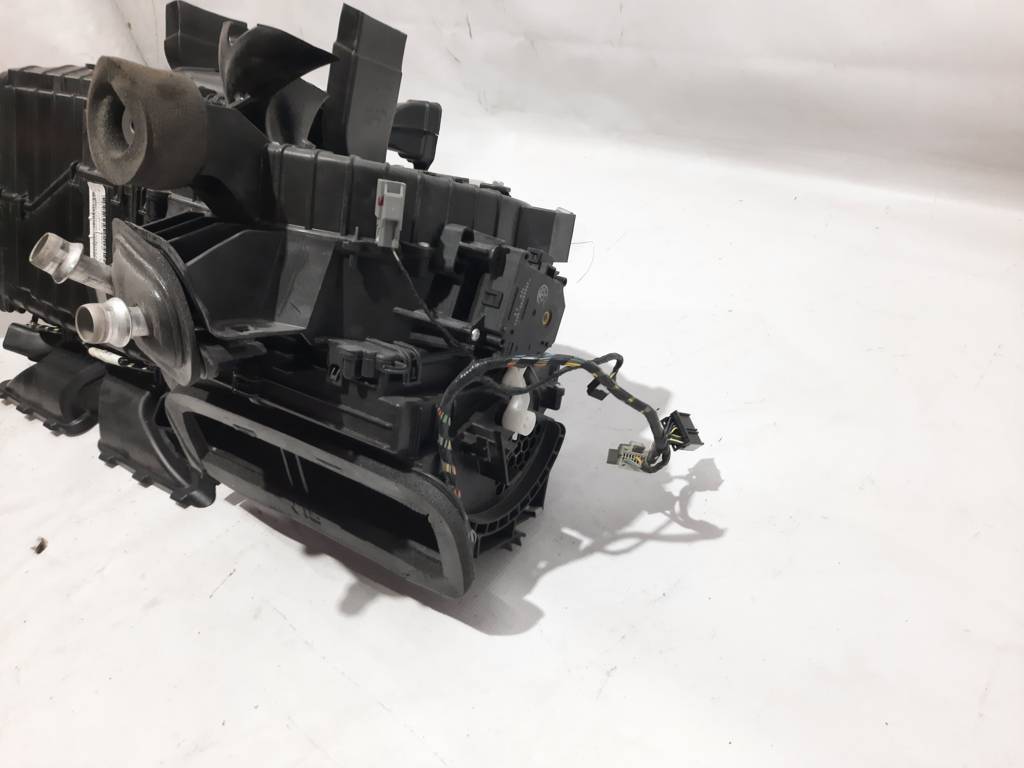 Товари з дефектами Піч (дефект) Cadillac ATS 2013-2019 22799389 Cadillac ATS 27