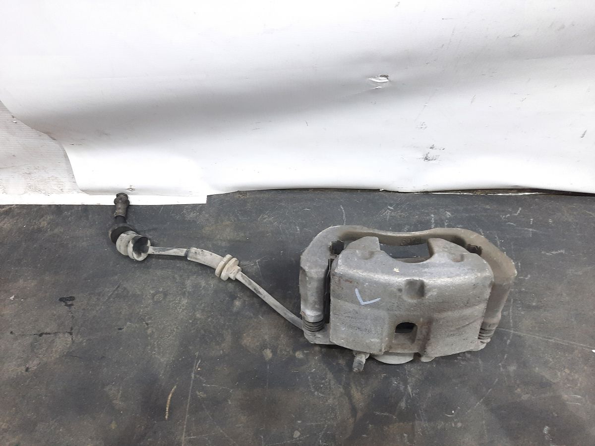 Dart Суппорт тормозной передний левый Dodge Dart 2013-2019 68160685AB Dodge Dart 7