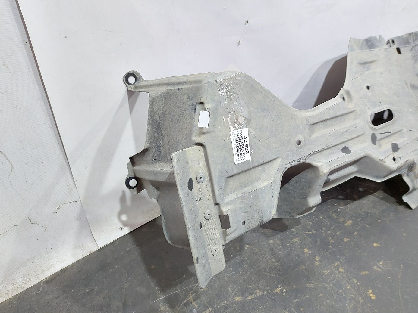 200 limited Защита днища левая Chrysler 200 Limited 2015-2017 68102929AC Chrysler 200 Limited 4