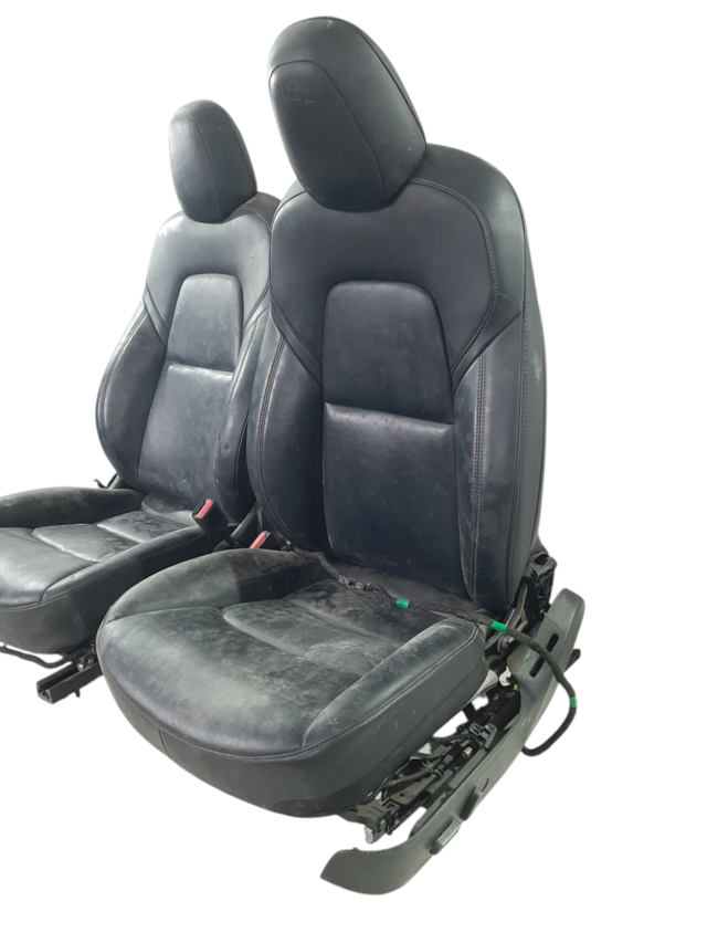 Model 3 Салон у зборі Tesla Model 3 2021-2023 765432201D Tesla Model 3 2