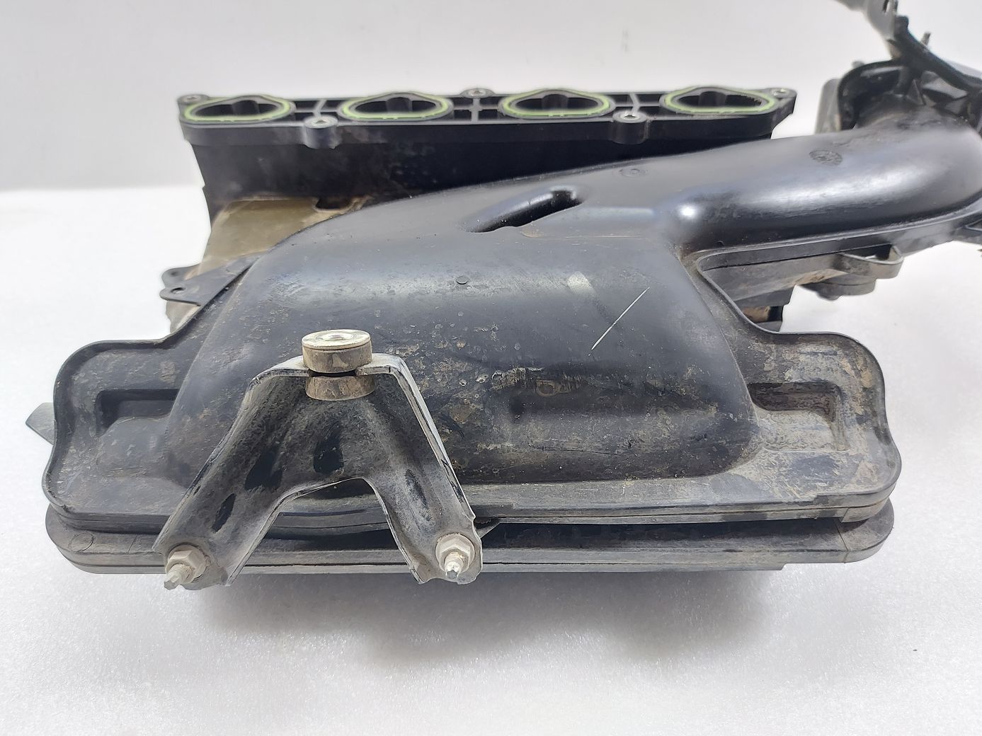 Dart Впускной коллектор Dodge Dart 2015 68398635AC Dodge Dart 4