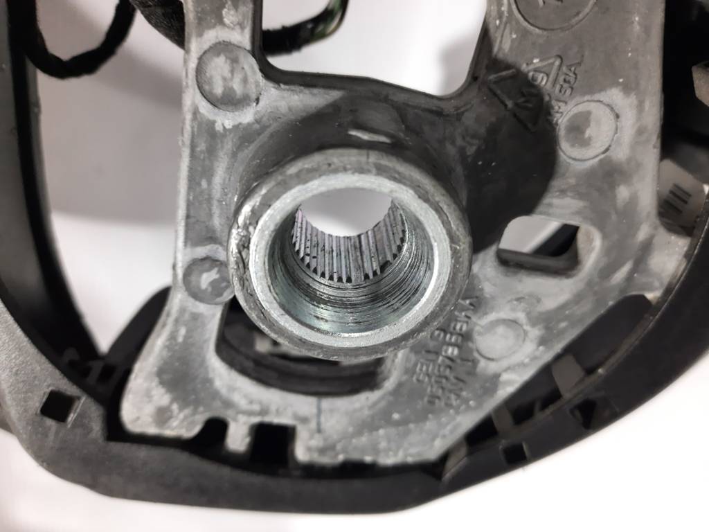 Dart Рульове колесо Dodge Dart 2013-2019 1TL32DX9AG Dodge Dart 6