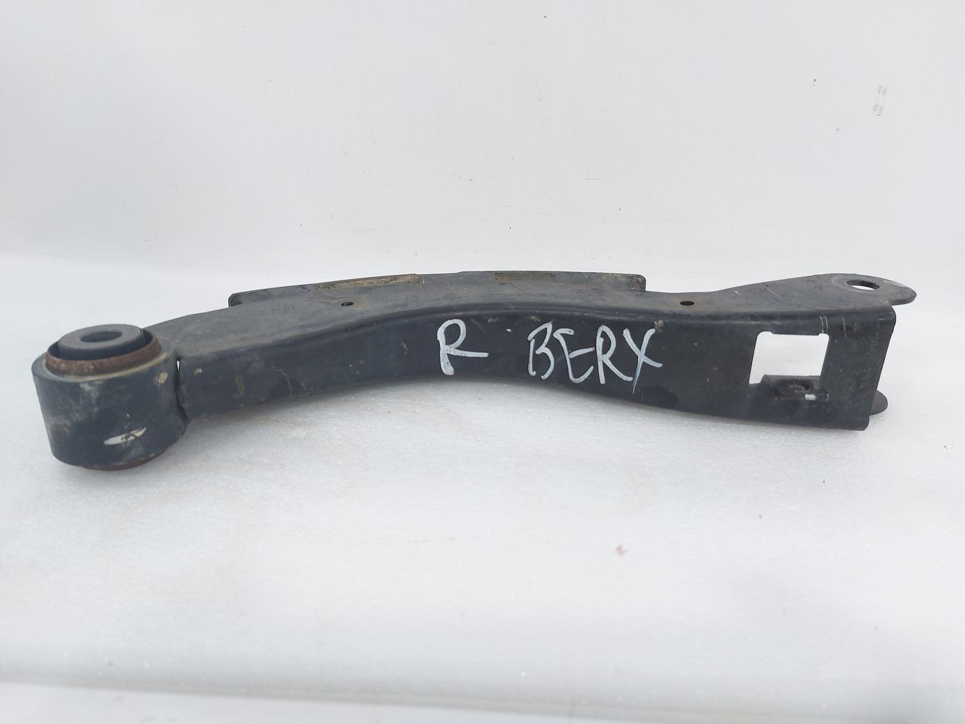 Equinox Важіль задній лівий/правий поперечний серпоподібний Chevrolet Equinox 2013-2017 22842512 Chevrolet Equinox 3 Equinox Важіль задній лівий/правий поперечний серпоподібний Chevrolet Equinox 2013-2017 22842512 Chevrolet Equinox 3