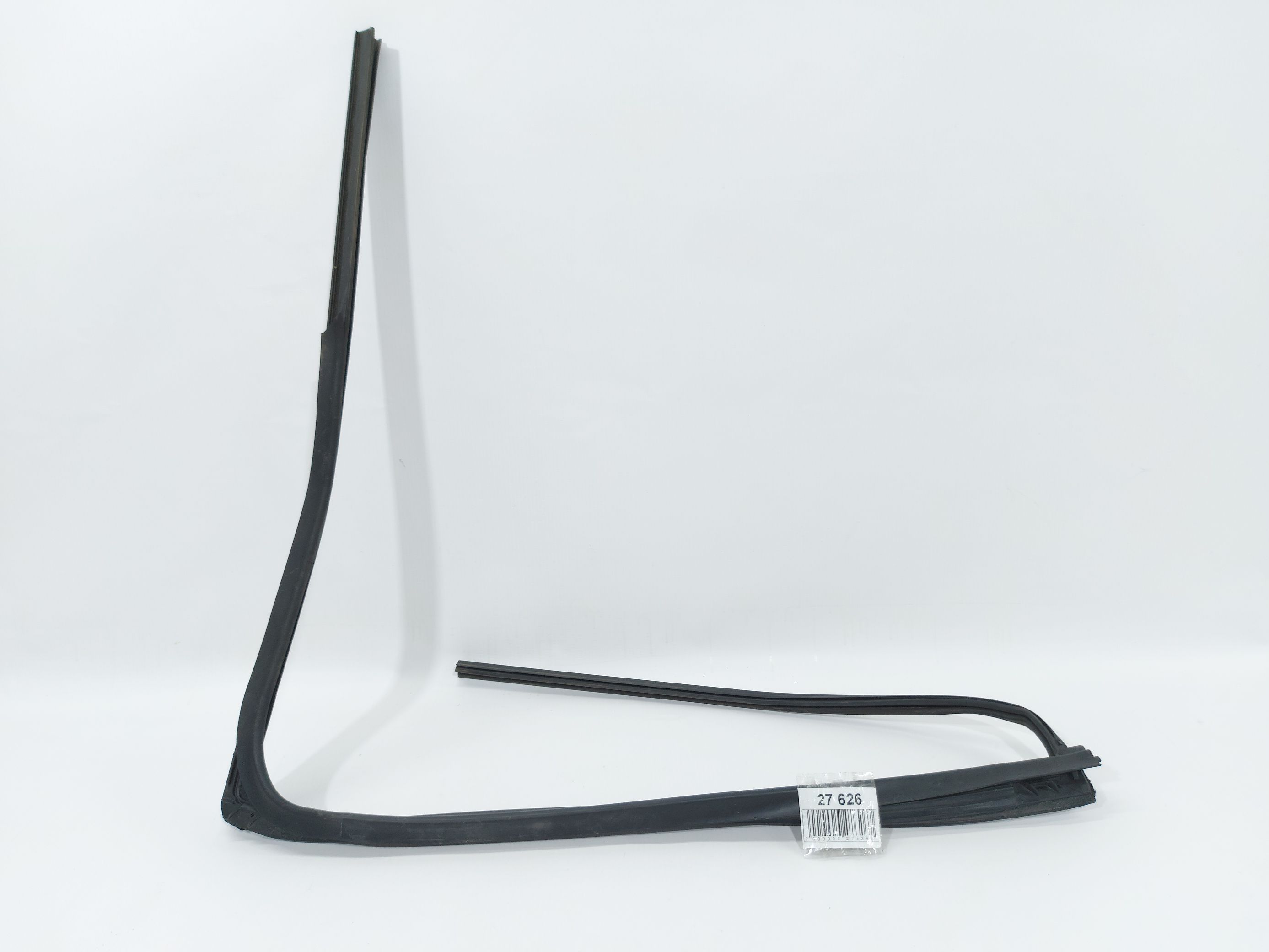 6. Уплотнительная резинка стекла двери задней левой Mazda 6 2014-2016 GHK173605K Mazda 6