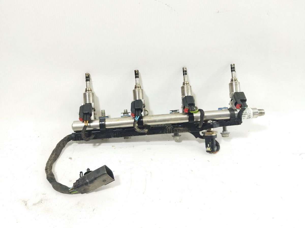 Regal. Паливна рейка з форсунками Buick Regal 2014-2017 12631970 Buick Regal