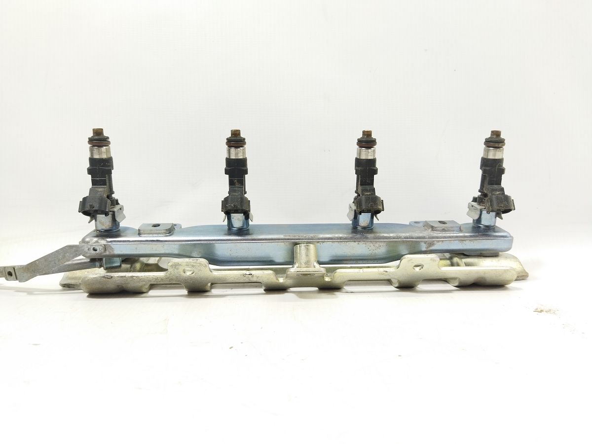 Sentra Паливна рейка з форсунками Nissan Sentra 2013-2019 175203RC2A Nissan Sentra 4