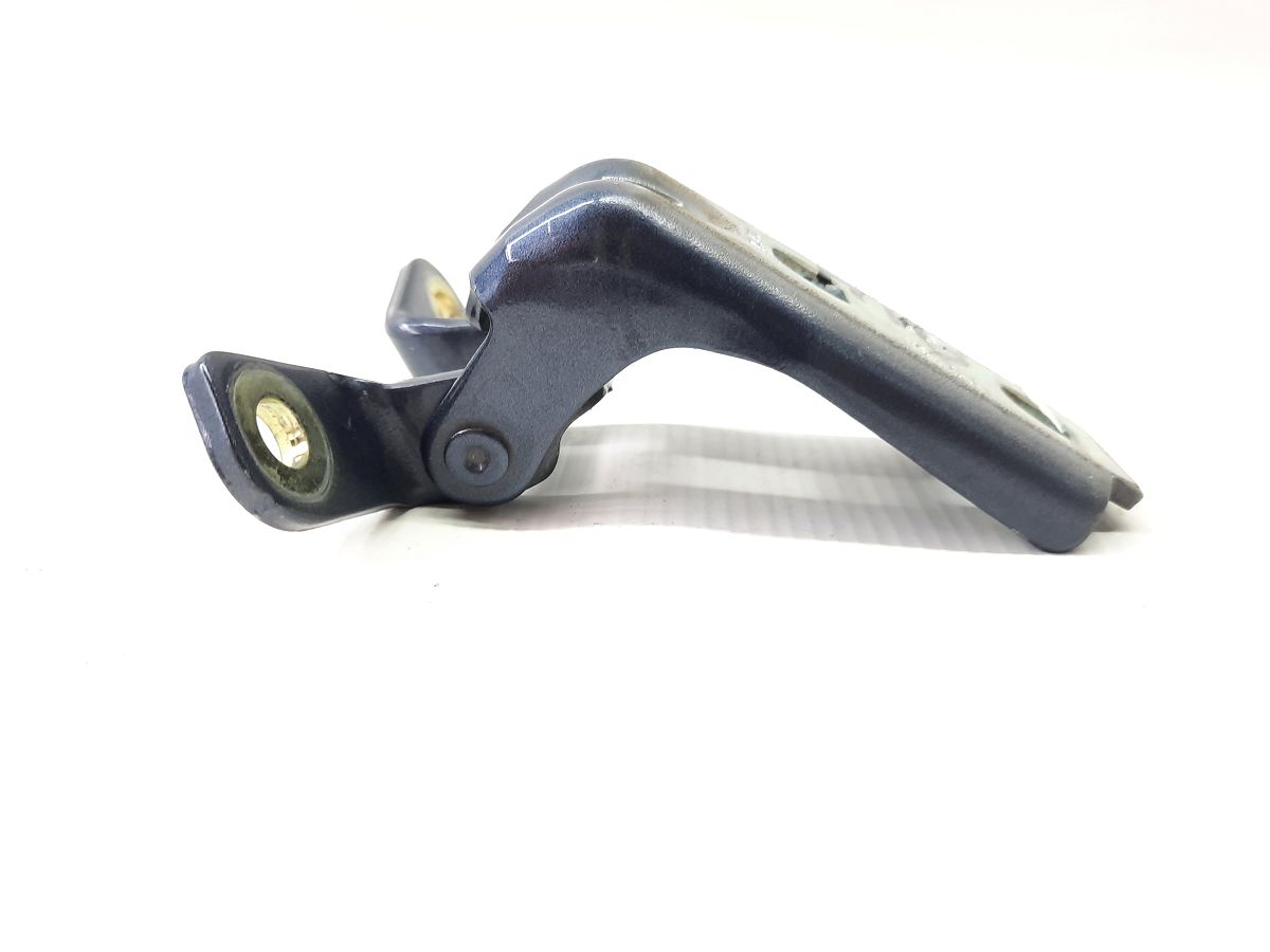 Cruze. Петля двери передней правой нижняя Chevrolet Cruze 2005-2021 13501716 Chevrolet Cruze