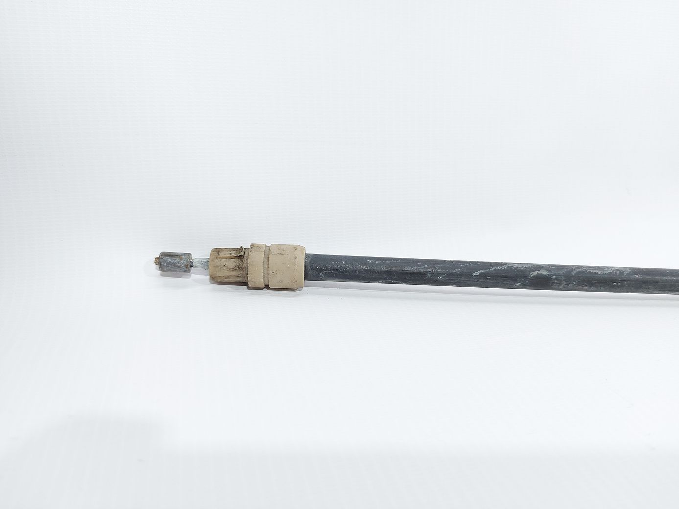 Ats Трос ручника правий Cadillac ATS 2017-2019 84279330 Cadillac ATS 4