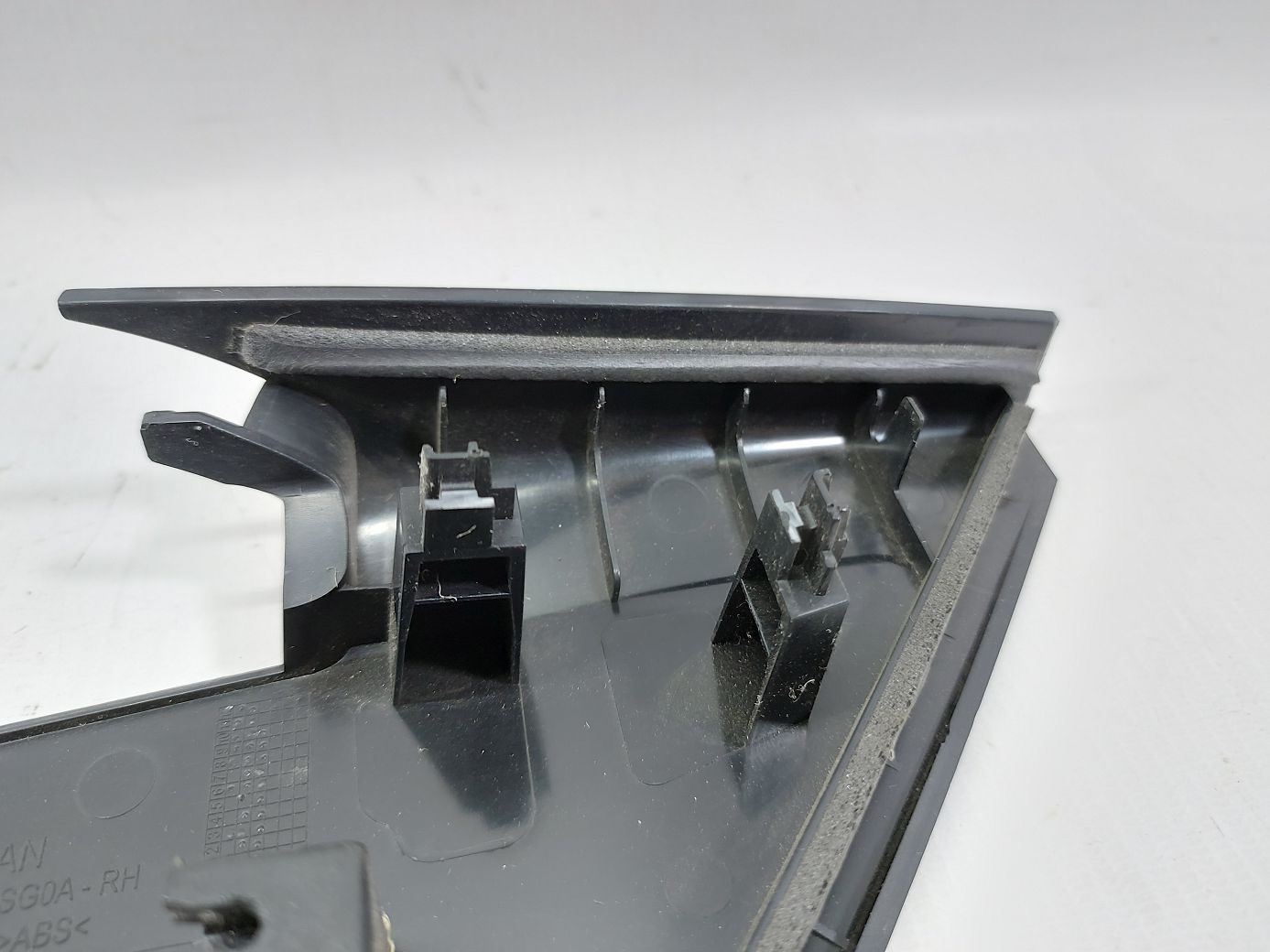 Sentra Кут дверей передньої правої внутрішній Nissan Sentra 2013-2019 802923SG0A Nissan Sentra 3