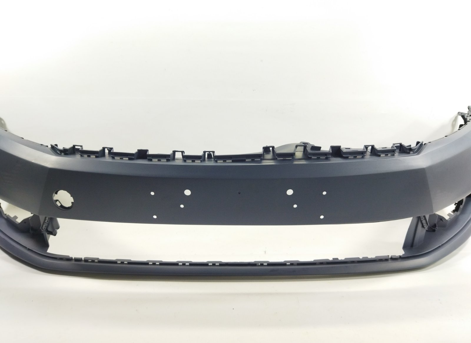 Передні бампери Передній бампер Volkswagen Passat CC 2012-2017 3C8807221F Volkswagen Passat CC 3