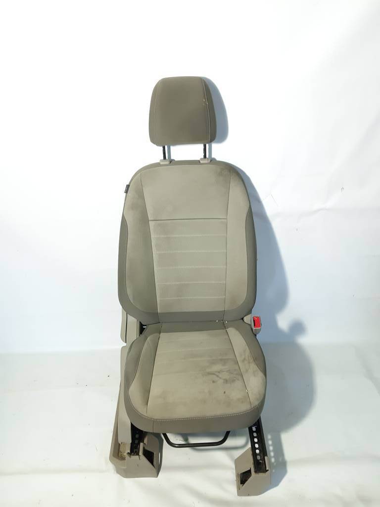 C-max. Сиденье переднее правое Ford C-Max 2013-2014 CJ5Z7864416BA Ford C-Max