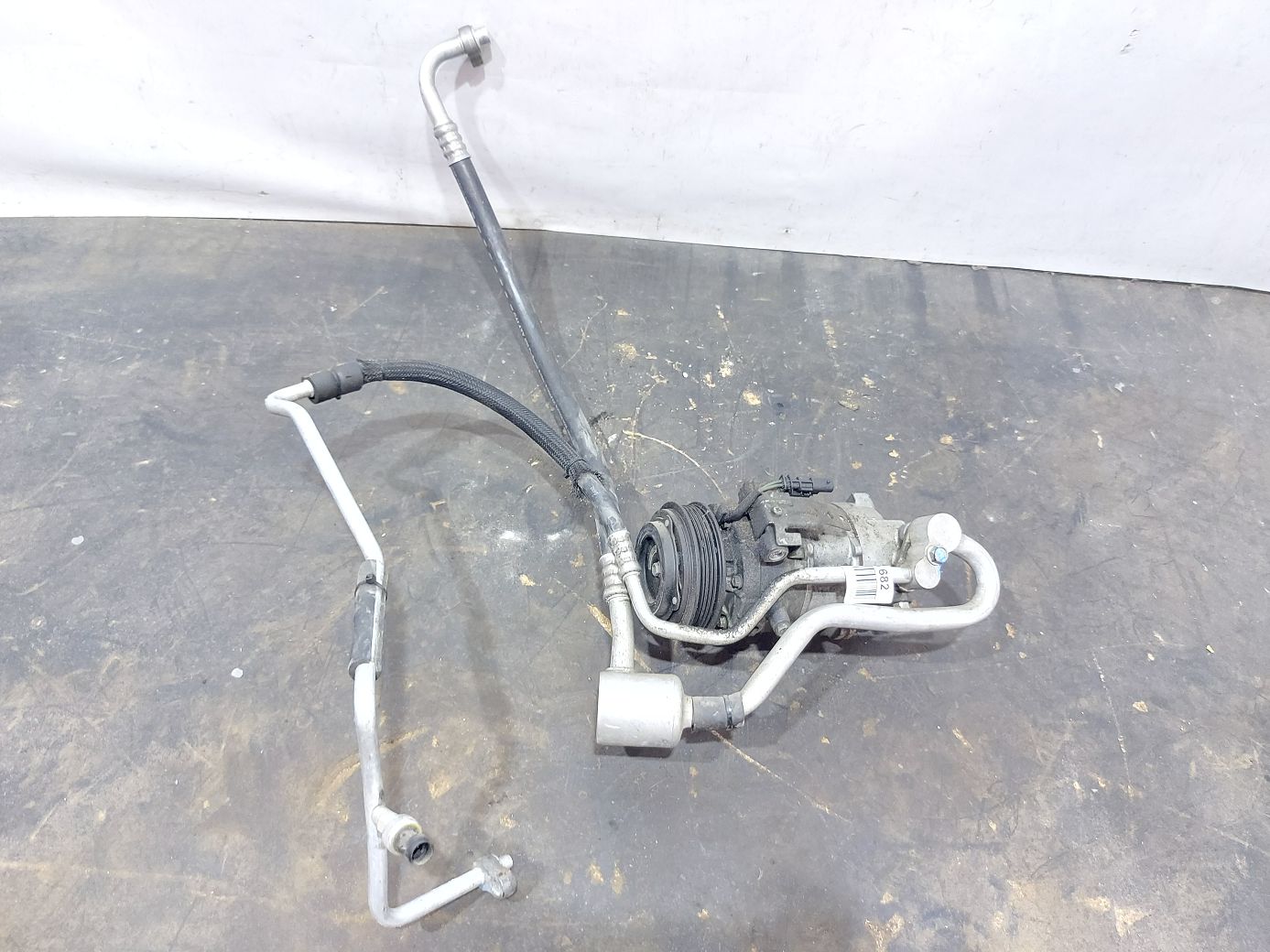 Ats. Компрессор кондиционера Cadillac ATS 2016 86801131 Cadillac ATS