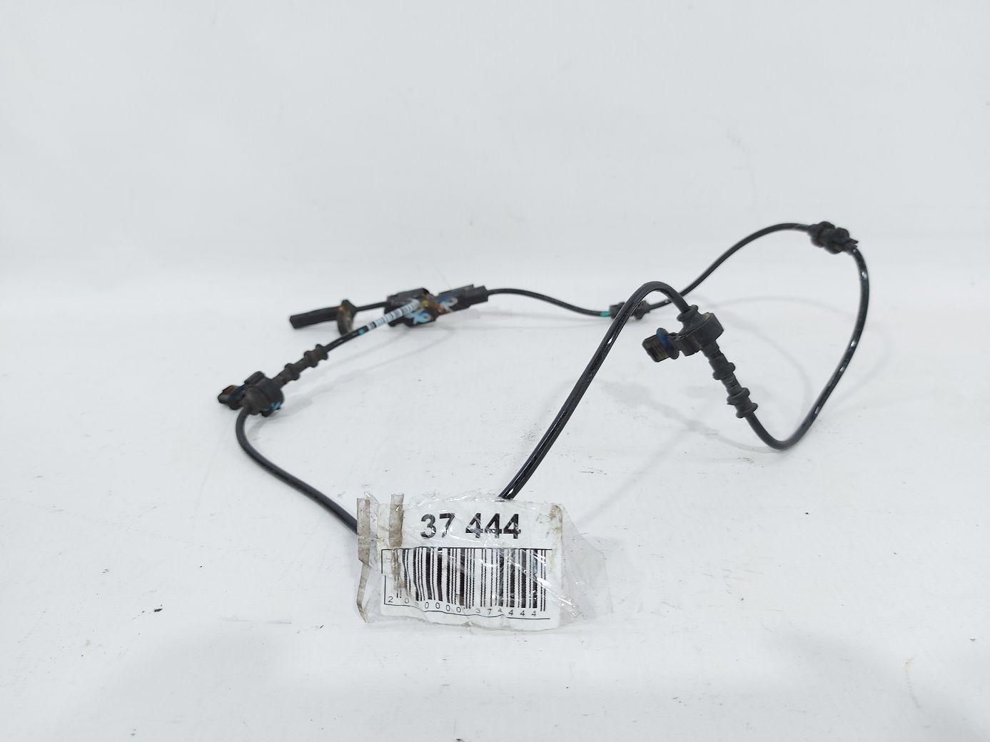 Malibu. Датчик ABS колеса заднего левого/правого Chevrolet Malibu 2016-2019 22944795 Chevrolet Malibu