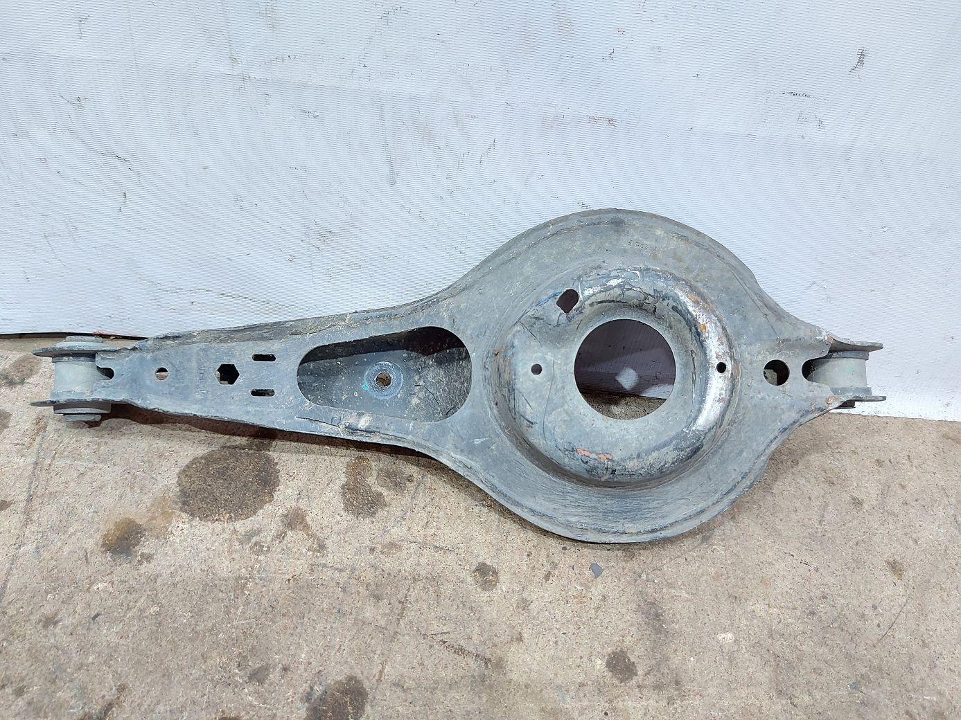 C-max Рычаг задний левый/правый нижний под пружину Ford C-Max 2013-2018 FV6Z5500A Ford C-Max 3