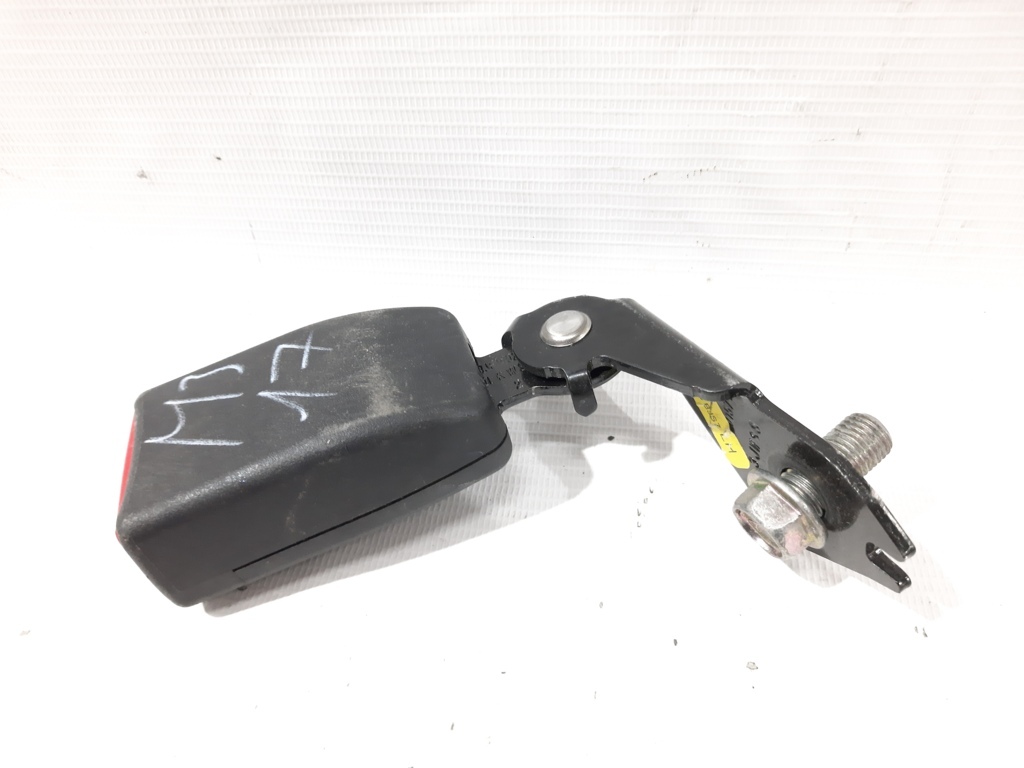 3 Замок ременя безпеки заднього правий Mazda 3 2014-2018 BJY757720A Mazda 3 9