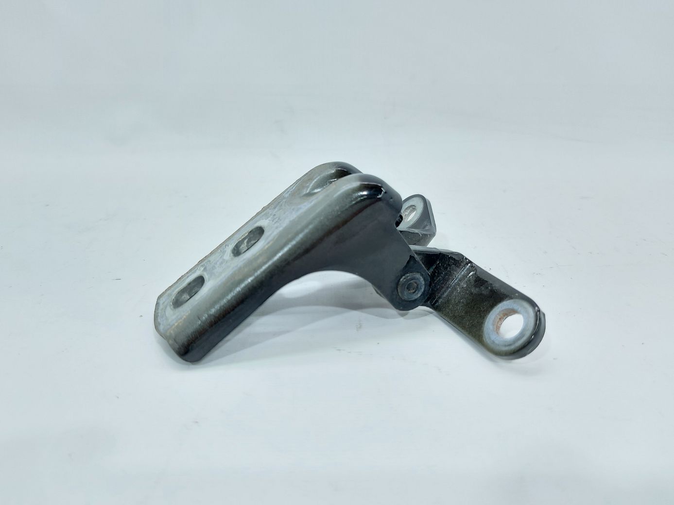 Volt Петля дверей передньої лівої/правої верхня Chevrolet Volt 2011-2015 20992730 Chevrolet Volt 6