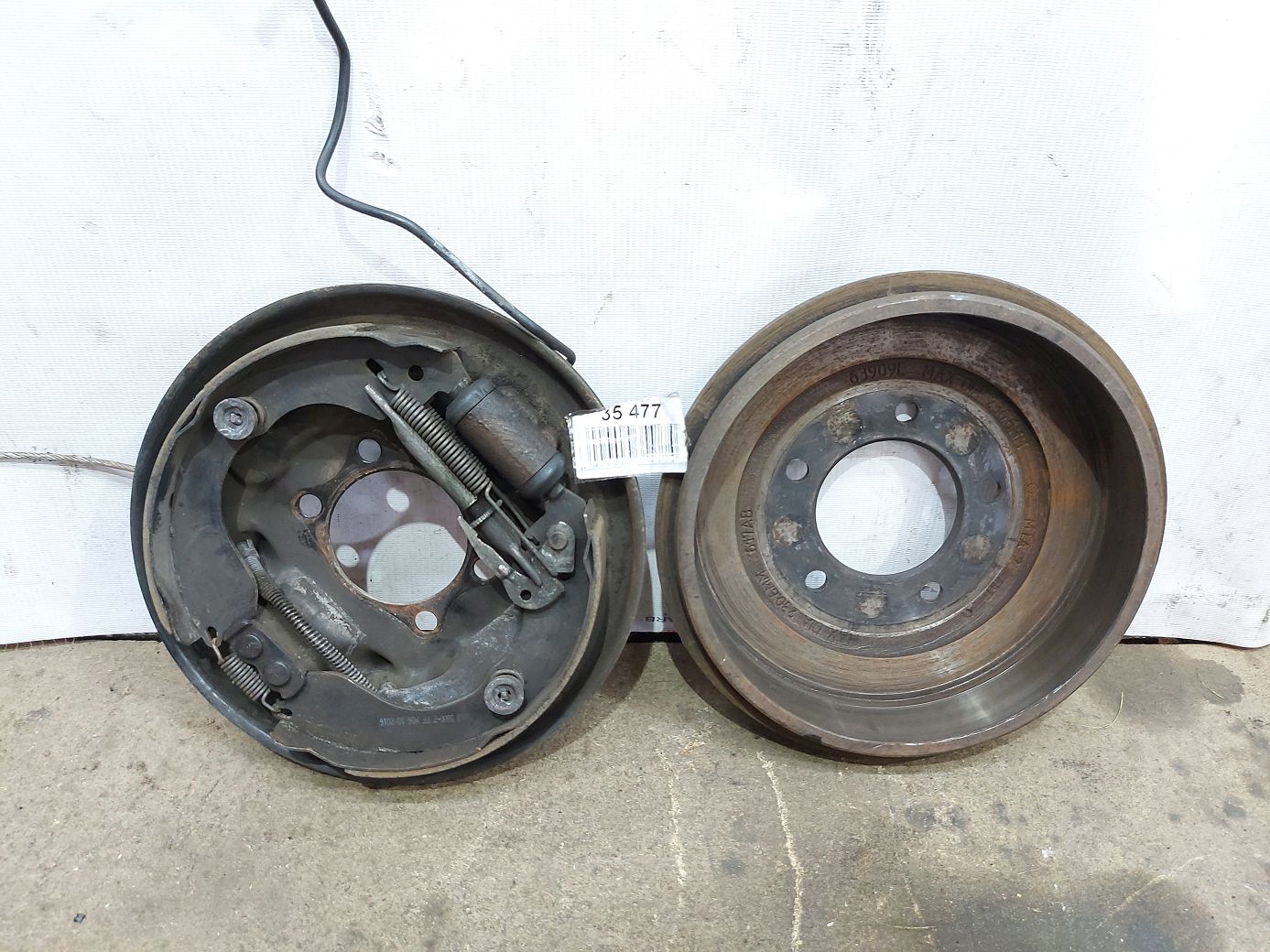 Patriot. Барабан задній лівий/правий Jeep Patriot 2012 5105617AC Jeep Patriot