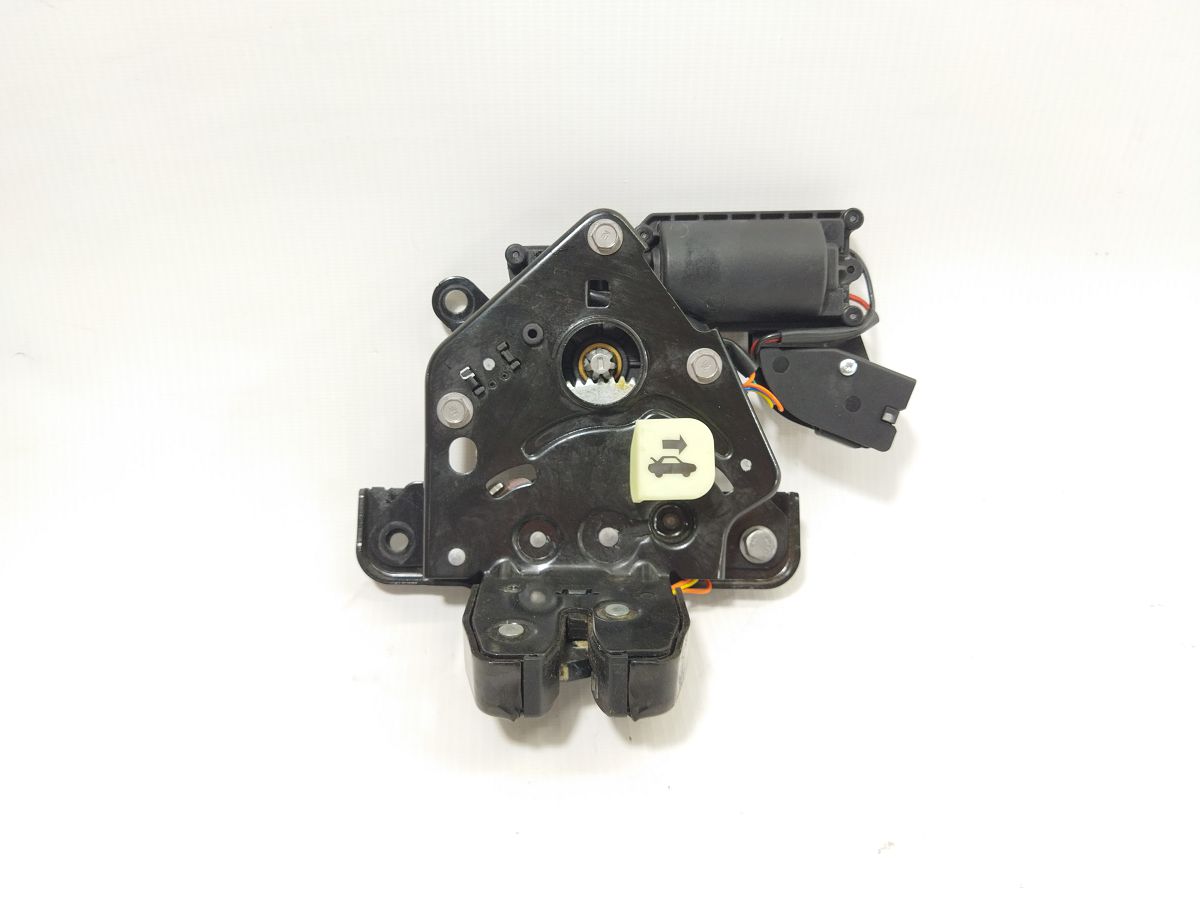 Model 3 Замок крышки багажника Tesla Model 3 2020-2024 109230000E Tesla Model 3 1