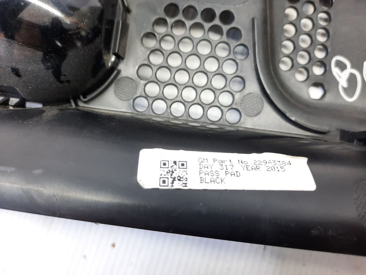 Ats Накладка под торпеду правая Cadillac ATS 2013-2019 22945384 Cadillac ATS 12