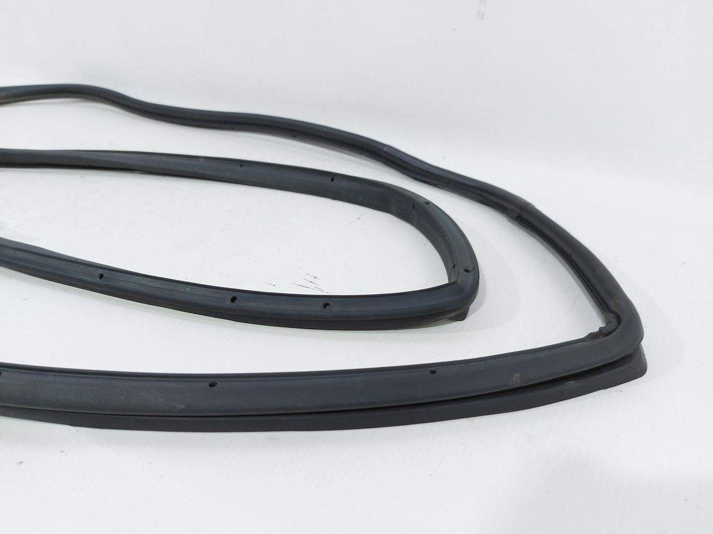 Forte Уплотнительная резинка двери передней правой Kia Forte 2014-2016 82140A7000 Kia Forte 2