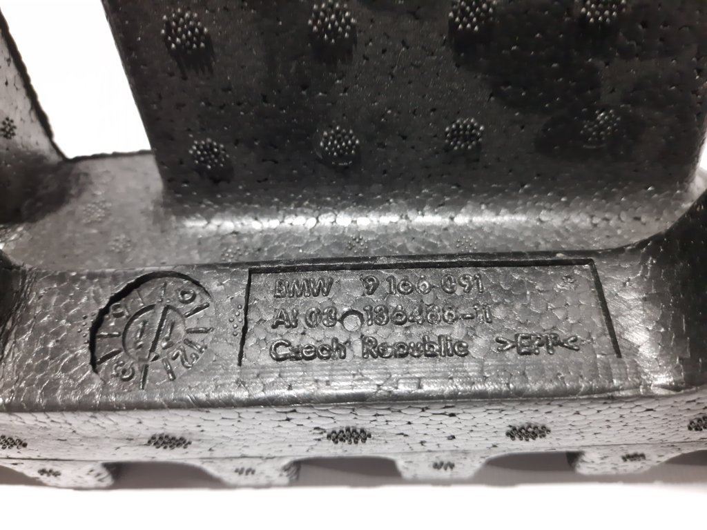 7 series Вставка багажника левая BMW 7 2012 9166091 BMW 7 3 7 series Вставка багажника левая BMW 7 2012 9166091 BMW 7 3