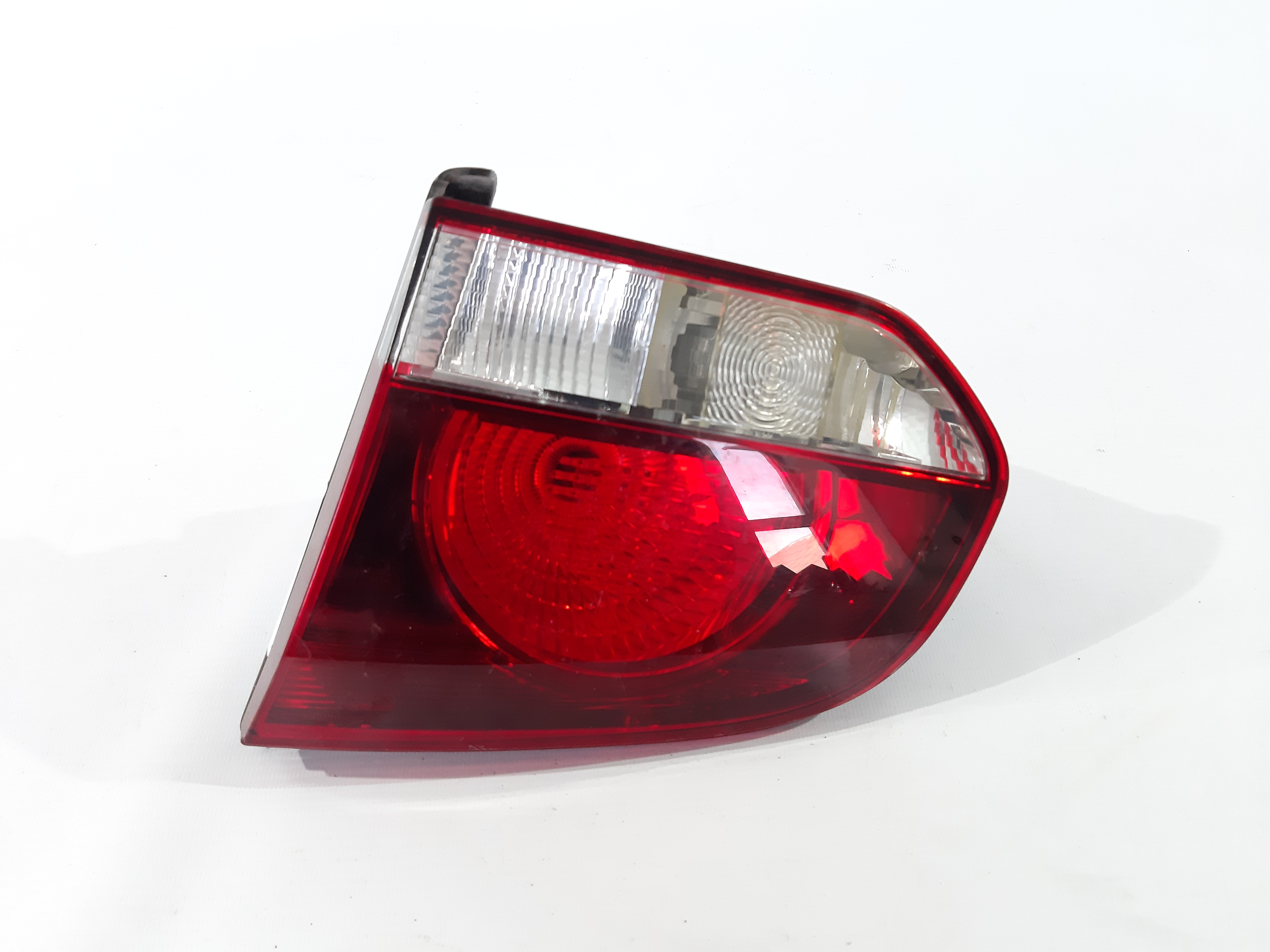 Golf. Ліхтар кришки багажника правий Volkswagen Golf 2010-2014 5K0945094AA Volkswagen Golf