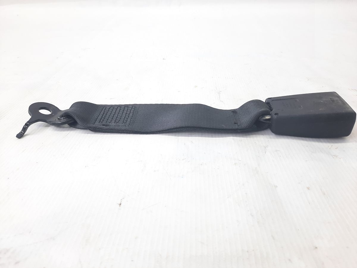 7 series. Замок ременя безпеки задній центральний BMW 7 2011-2015 72117269508 BMW 7