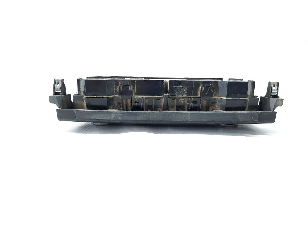 Sentra Кнопки керування клімат контролем Nissan Sentra 2015-2019 275004AF2B Nissan Sentra 4