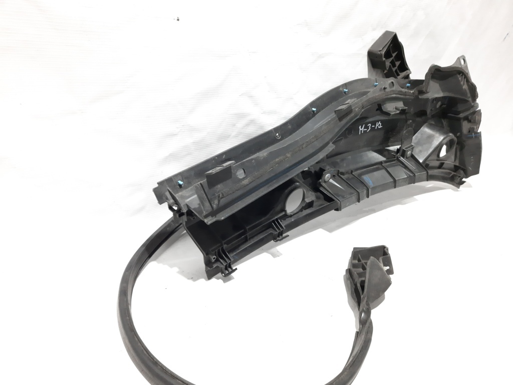 3 Воздуховод под лобовое стекло левый Mazda 3 2014-2018 BHN9507S0 Mazda 3 5