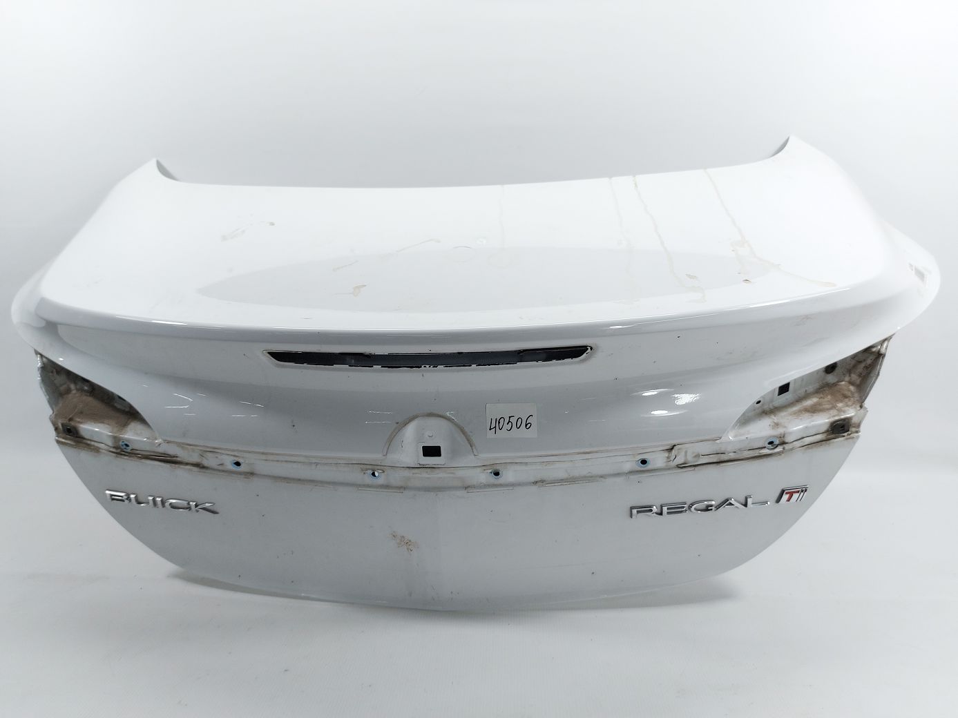 Regal. Крышка багажника Buick Regal 2014-2017 23221622 Buick Regal