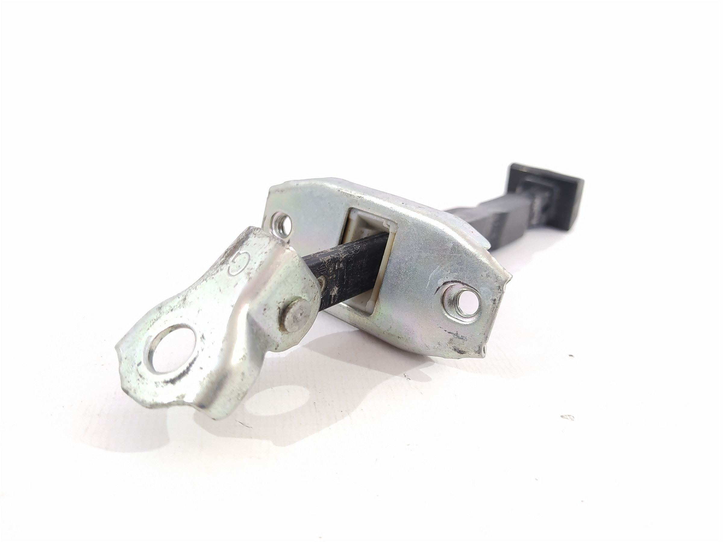 Versa note Ограничитель двери передней левой Nissan Versa Note 2014-2019 804303VA0B Nissan Versa Note 2