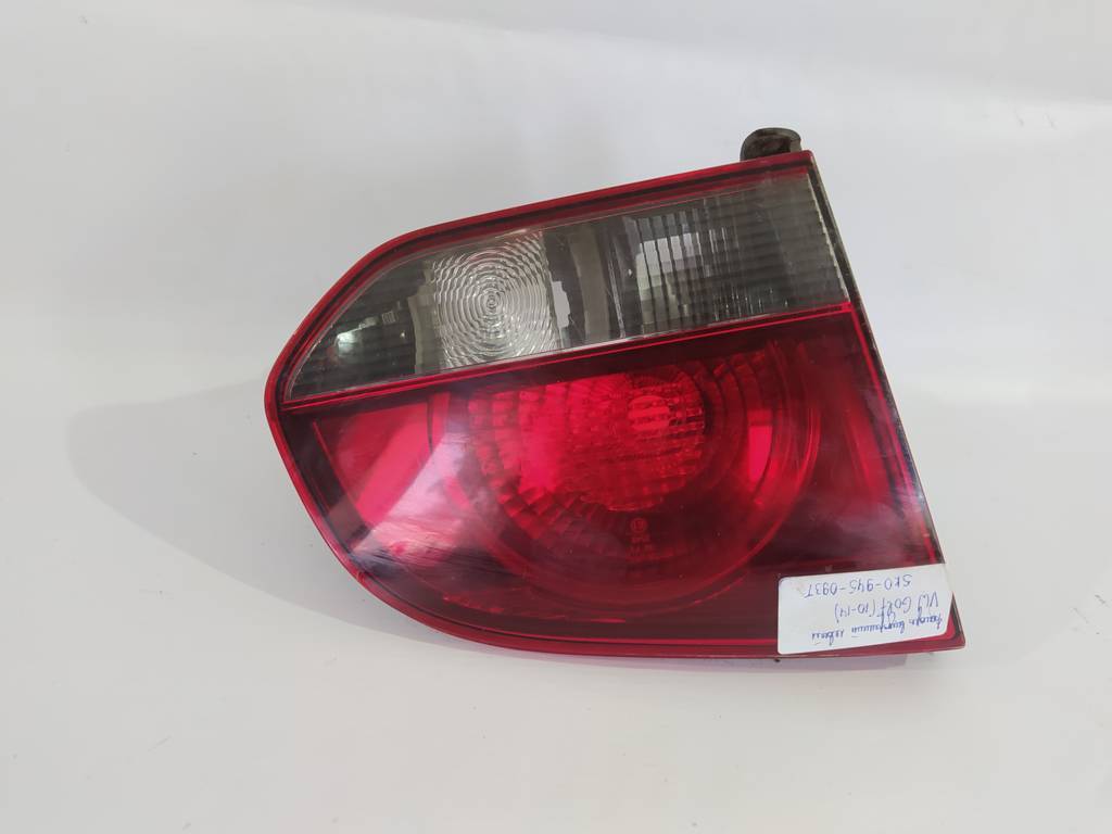 Golf. Ліхтар внутрішній лівий Volkswagen Golf 2010-2014 5K0945093T Volkswagen Golf Golf. Ліхтар внутрішній лівий Volkswagen Golf 2010-2014 5K0945093T Volkswagen Golf