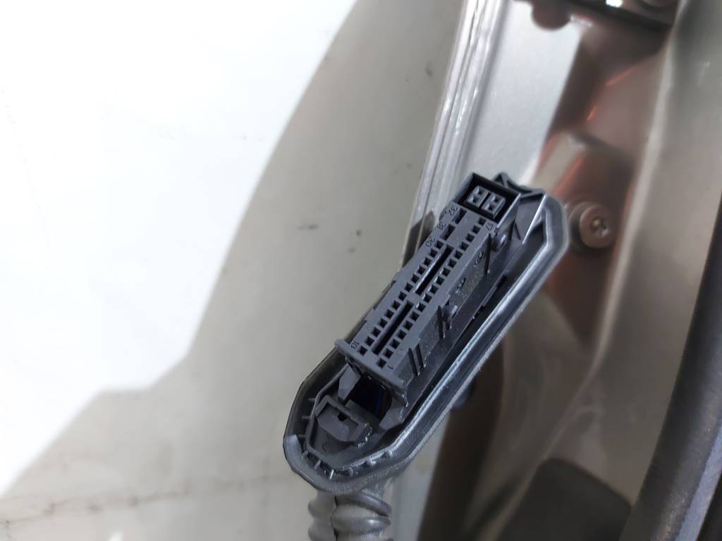 328i xdrive Дверь задняя правая BMW 328i xDrive 2006-2011 41007203648 BMW 328i xDrive 15