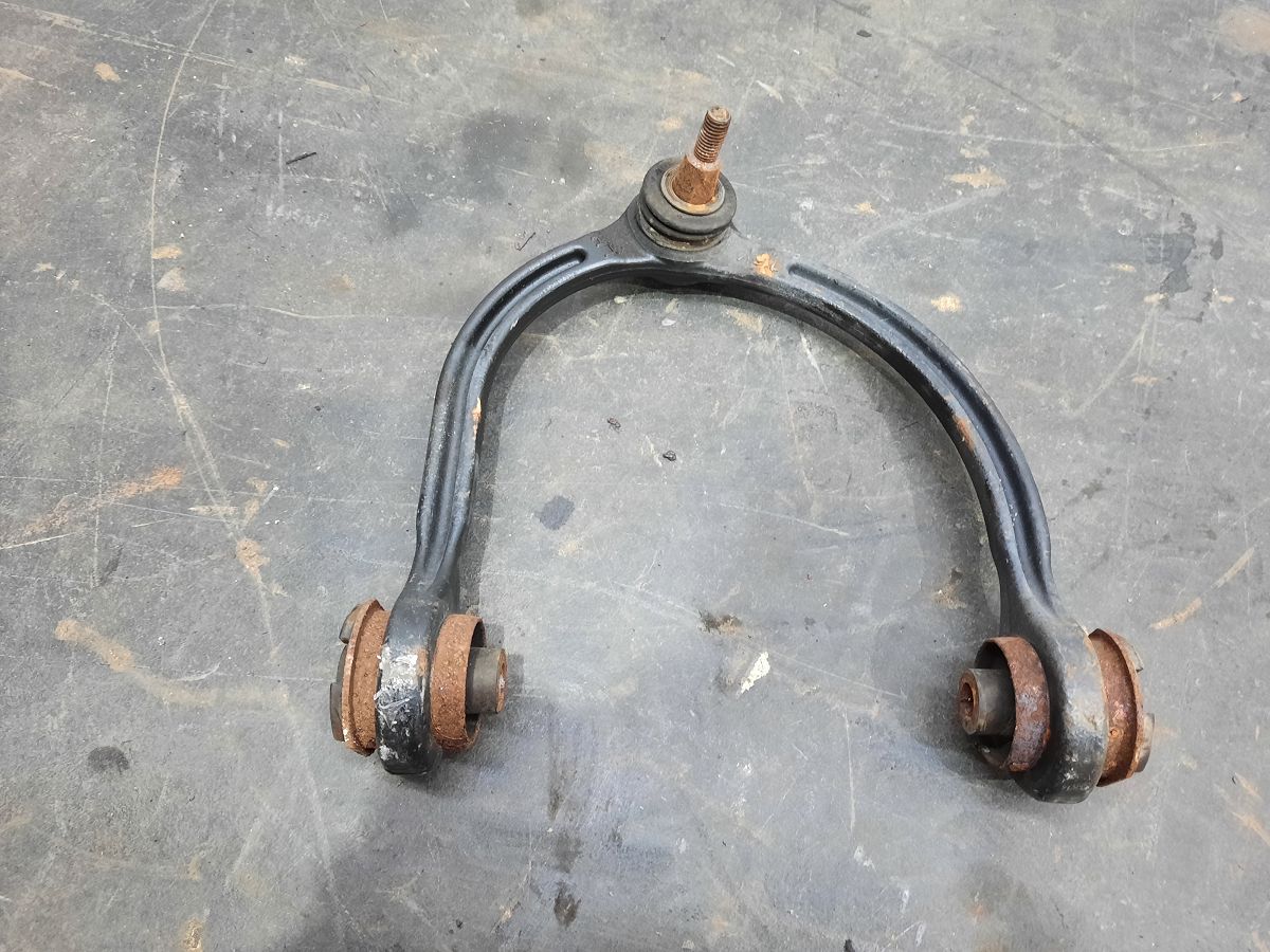 Charger Важіль передній верхній лівий Dodge Charger 2007-2021 4895669AB Dodge Charger 2 Charger Важіль передній верхній лівий Dodge Charger 2007-2021 4895669AB Dodge Charger 2