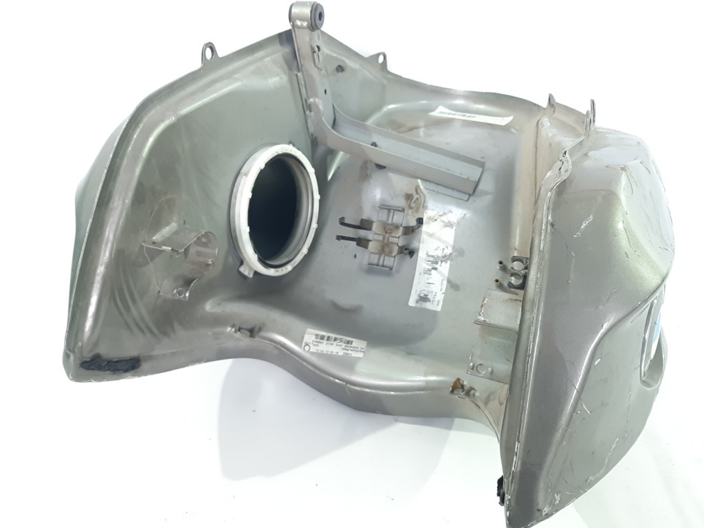R 1200 r Бак паливний BMW R1200 R 2011-2014 16118535094 BMW R1200 R 9