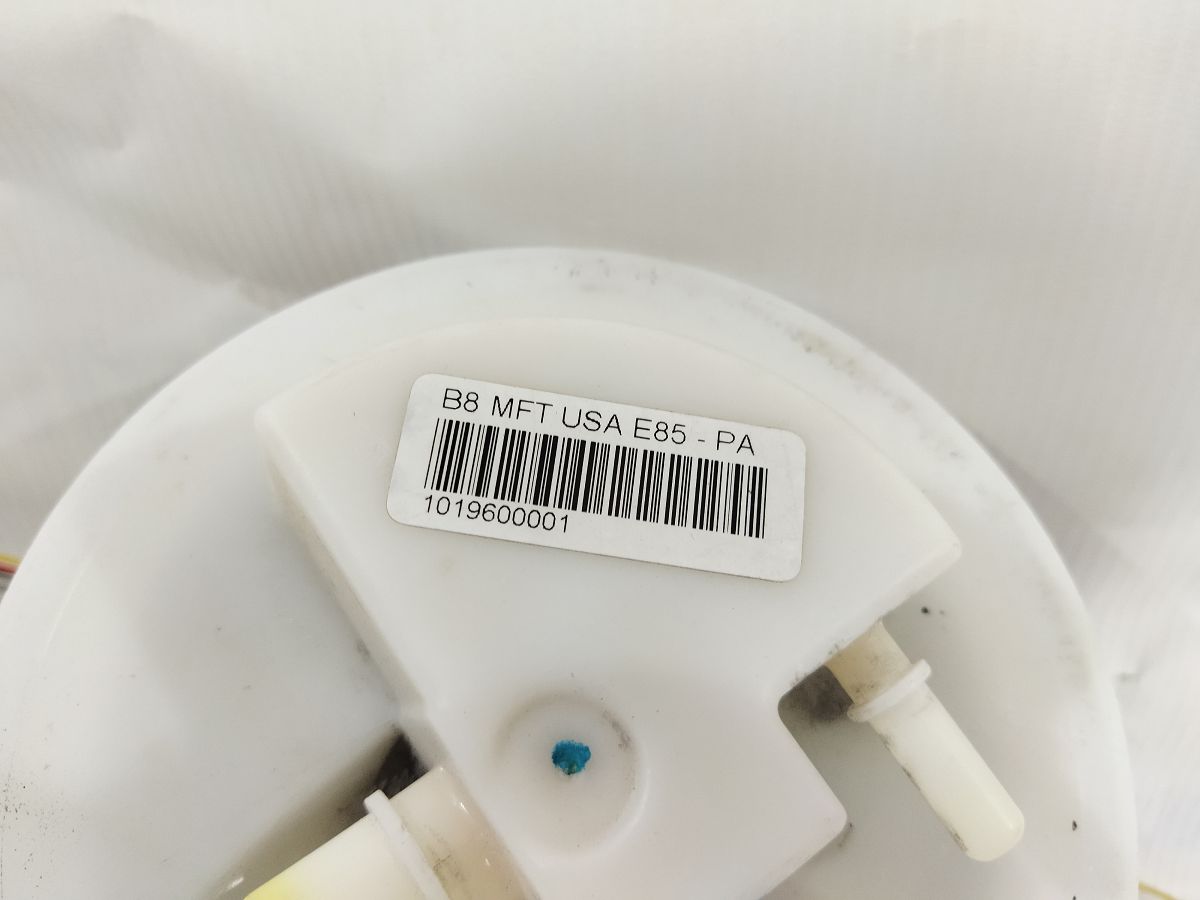 A4 Топливный насос правый (вспомогательный) Audi A4 2013-2016 8K0201301C Audi A4 3 A4 Топливный насос правый (вспомогательный) Audi A4 2013-2016 8K0201301C Audi A4 3