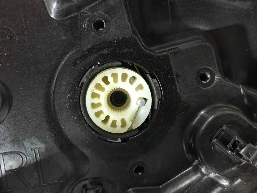 6 Стеклоподъёмник двери задней левой Mazda 6 2014-2017 GHP973590A Mazda 6 2