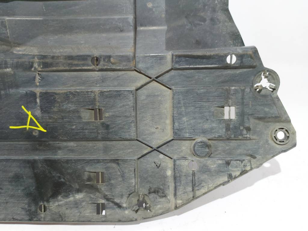Insight Защита днища центральная правая Honda Insight 2010-2011 74641TM8A01 Honda Insight 18