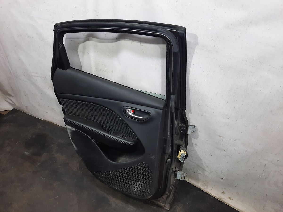 Dart Дверь задняя левая (серая) Dodge Dart 2013-2019 68158727AD Dodge Dart 5