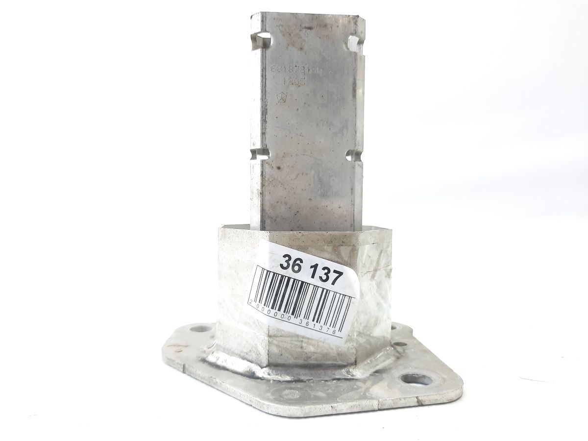 Dart Кронштейн усилителя переднего правый Dodge Dart 2014-2016 68187810AB Dodge Dart 5