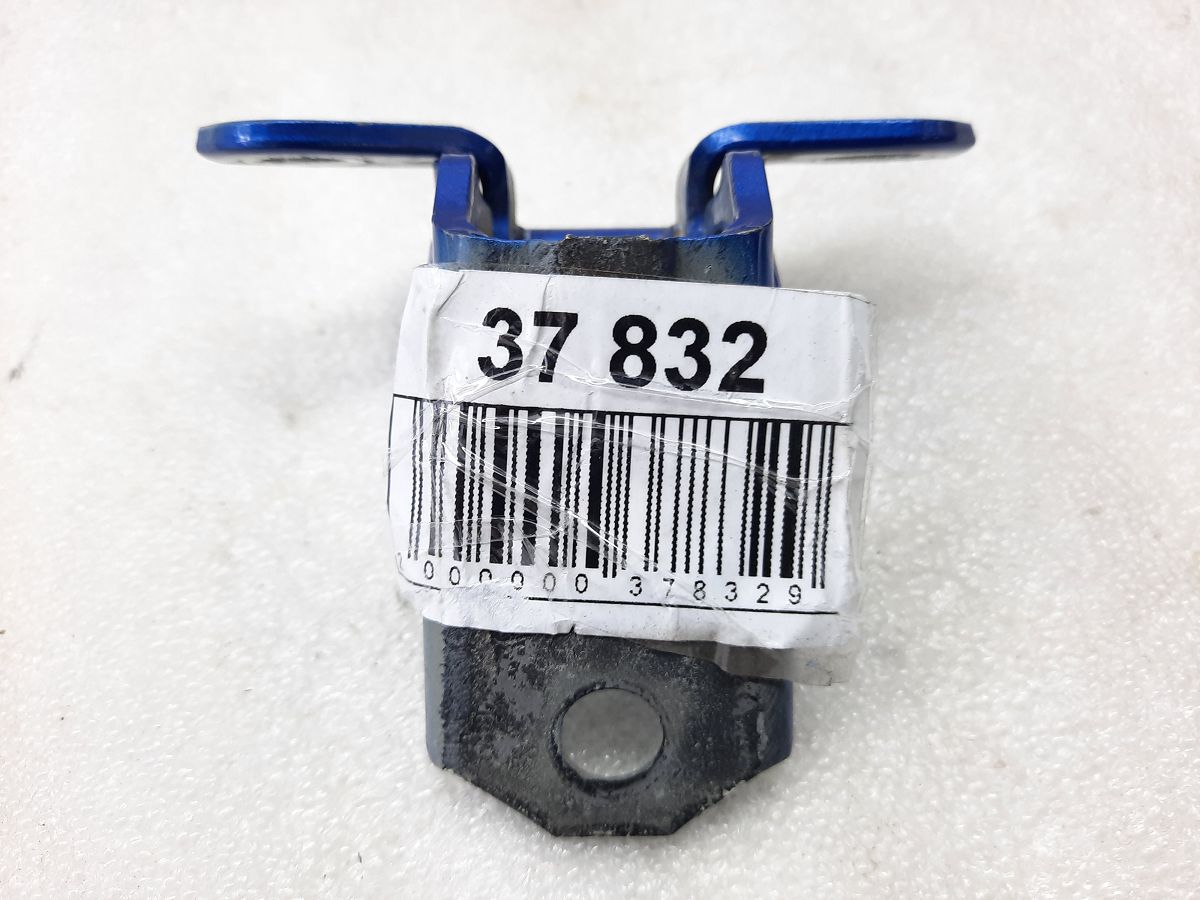 Versa Петля дверей передньої лівої верх/низ Nissan Versa 2012-2019 824201KA0A Nissan Versa 13