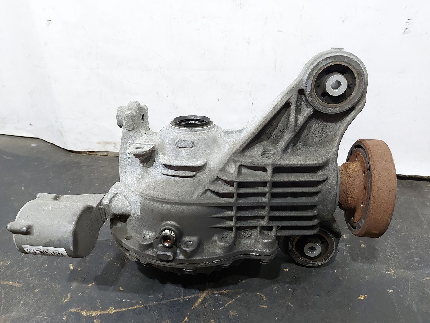 Xf Редуктор задній Jaguar XF 2013-2015 C2D19747 Jaguar XF 3 Xf Редуктор задній Jaguar XF 2013-2015 C2D19747 Jaguar XF 3