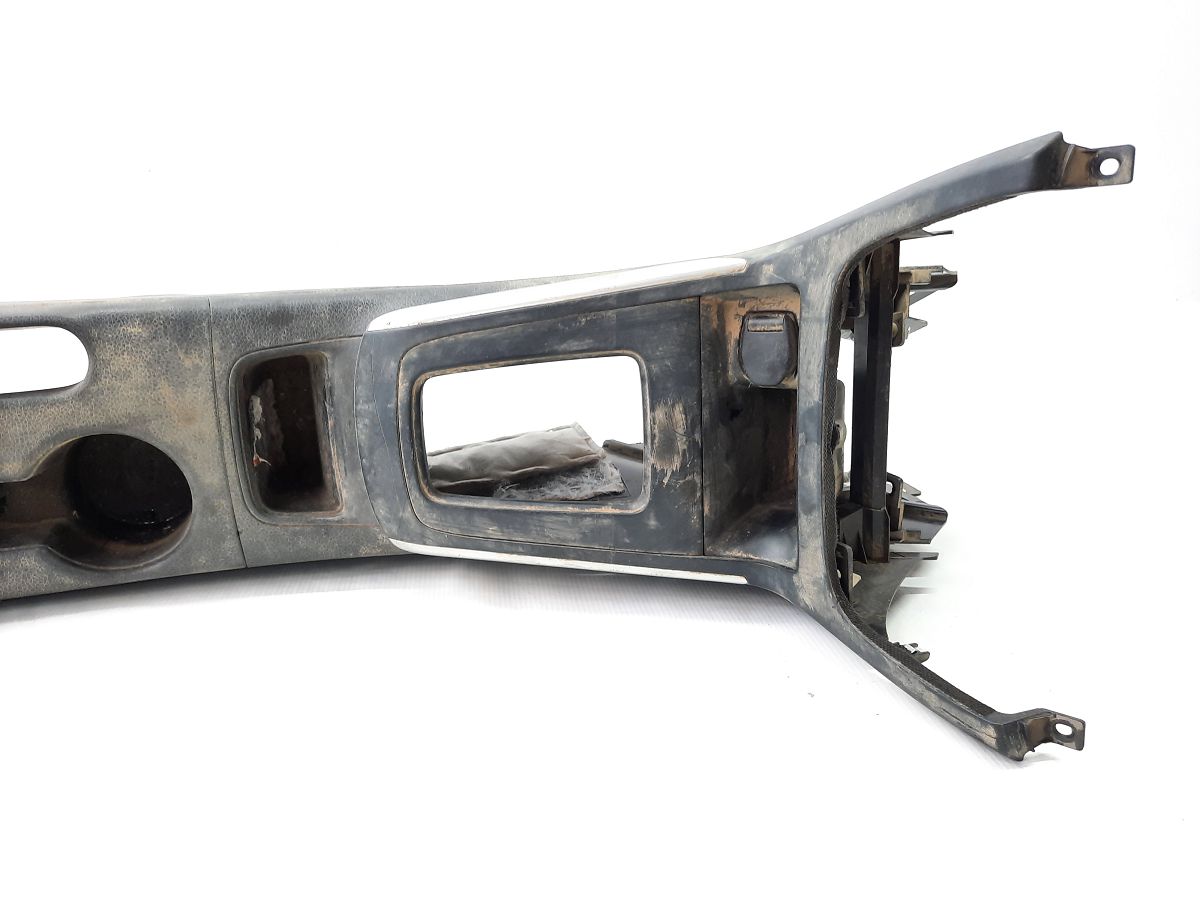 Sentra Консоль центральна Nissan Sentra 2017-2019 969114FU0A Nissan Sentra 4