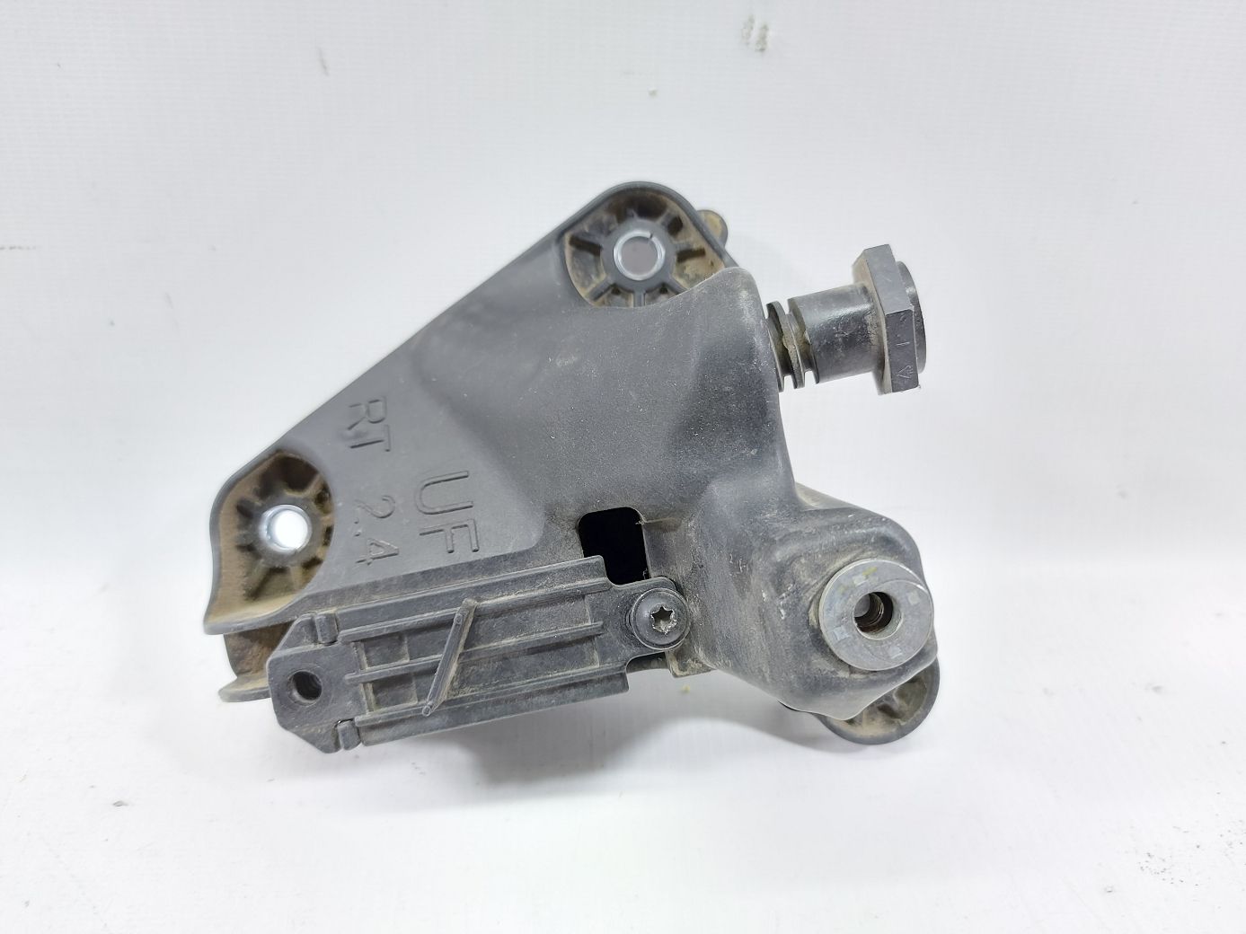 200 limited. Кронштейн радіатора верхній правий Chrysler 200 Limited 2015-2017 68376675AA Chrysler 200 Limited